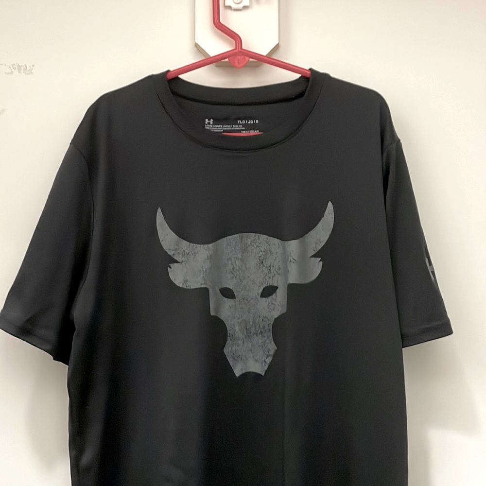 NEW UNDER AMOUR TEE